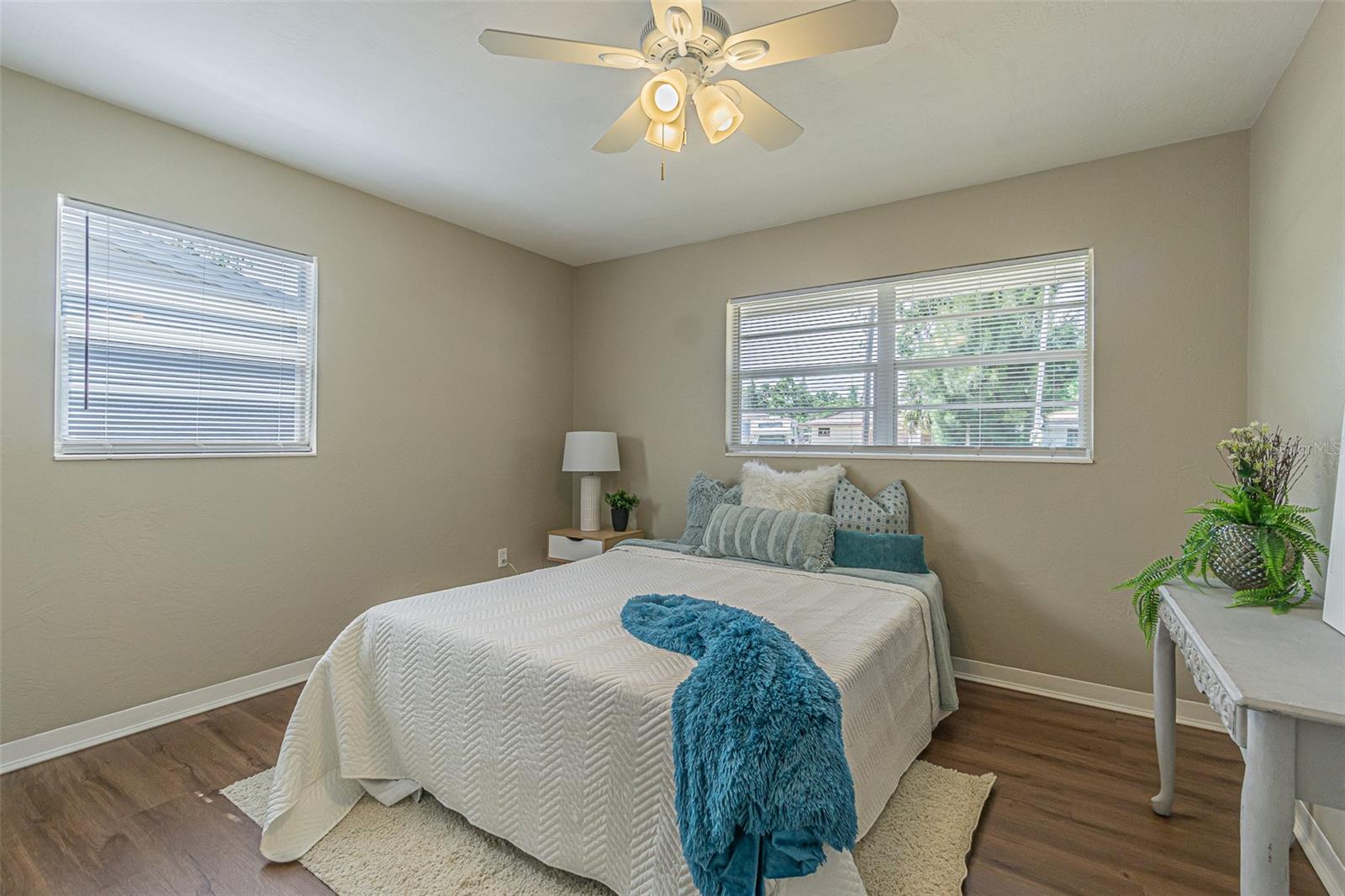 Image 8 of 22 For 6702 49th Avenue N
