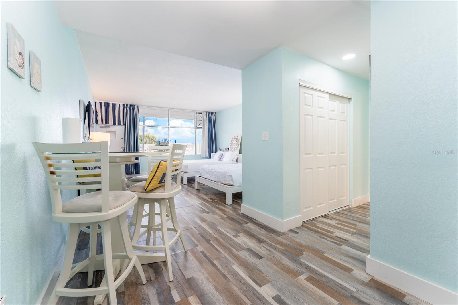 Image 16 of 52 For 611 Destiny Dr  509