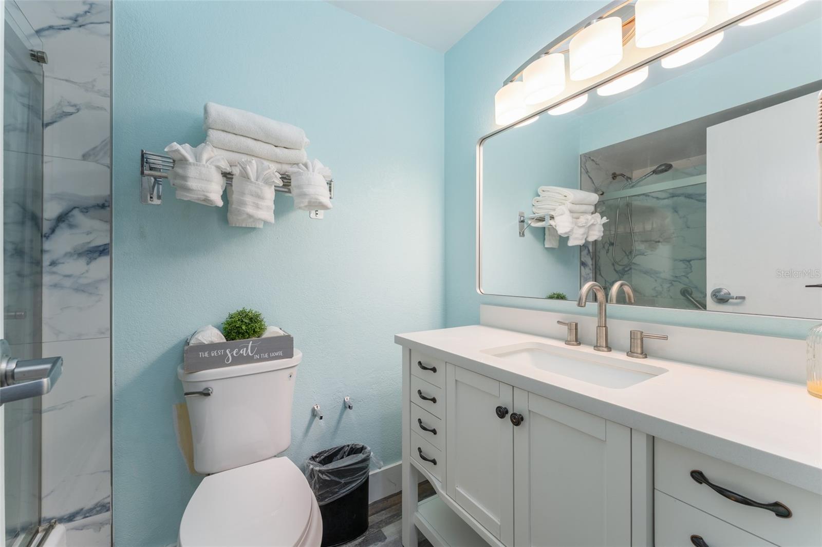 Image 17 of 52 For 611 Destiny Dr  509