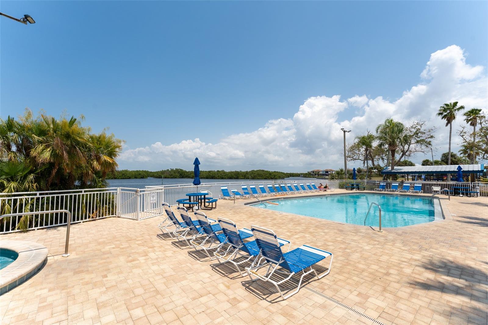 Image 21 of 52 For 611 Destiny Dr  509