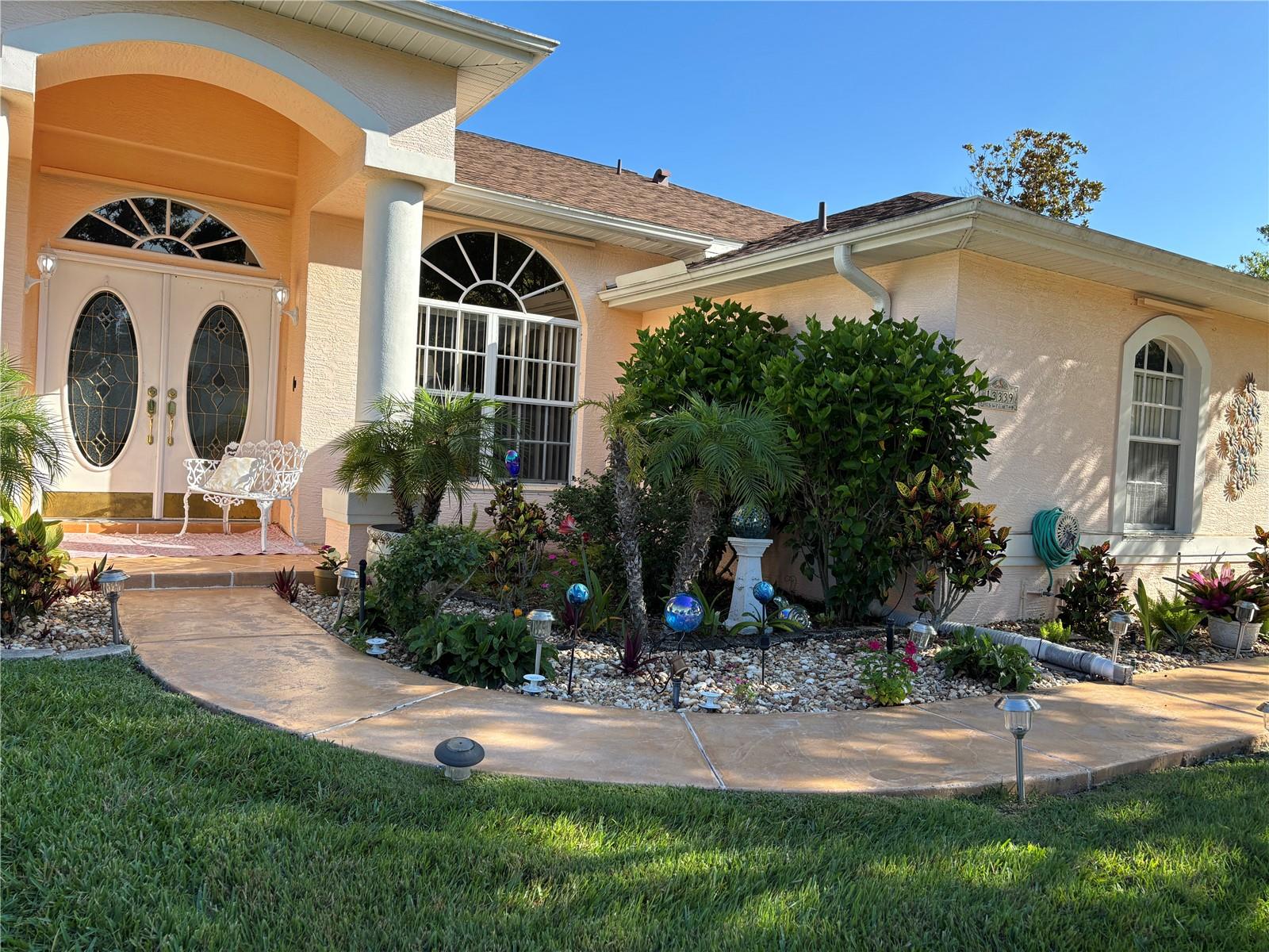 Listing photo id 0 for 13339 Amberwood Street