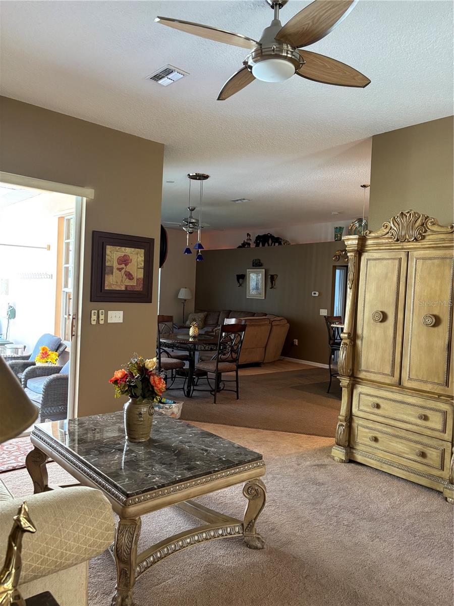 Listing photo id 18 for 13339 Amberwood Street