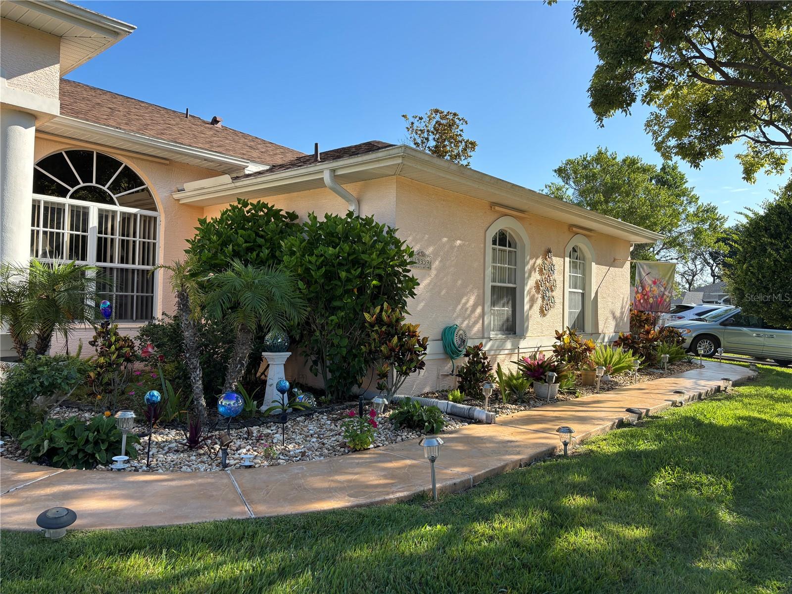 Listing photo id 1 for 13339 Amberwood Street