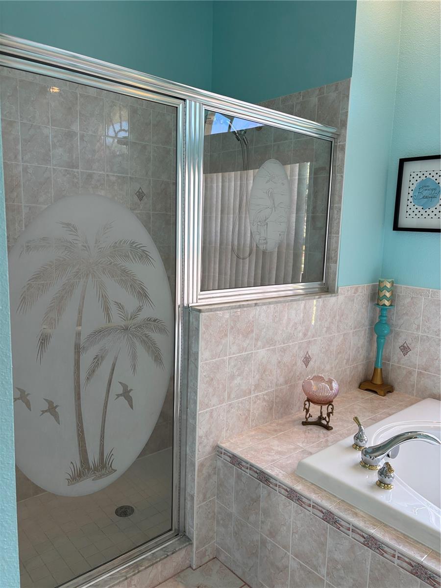 Listing photo id 29 for 13339 Amberwood Street