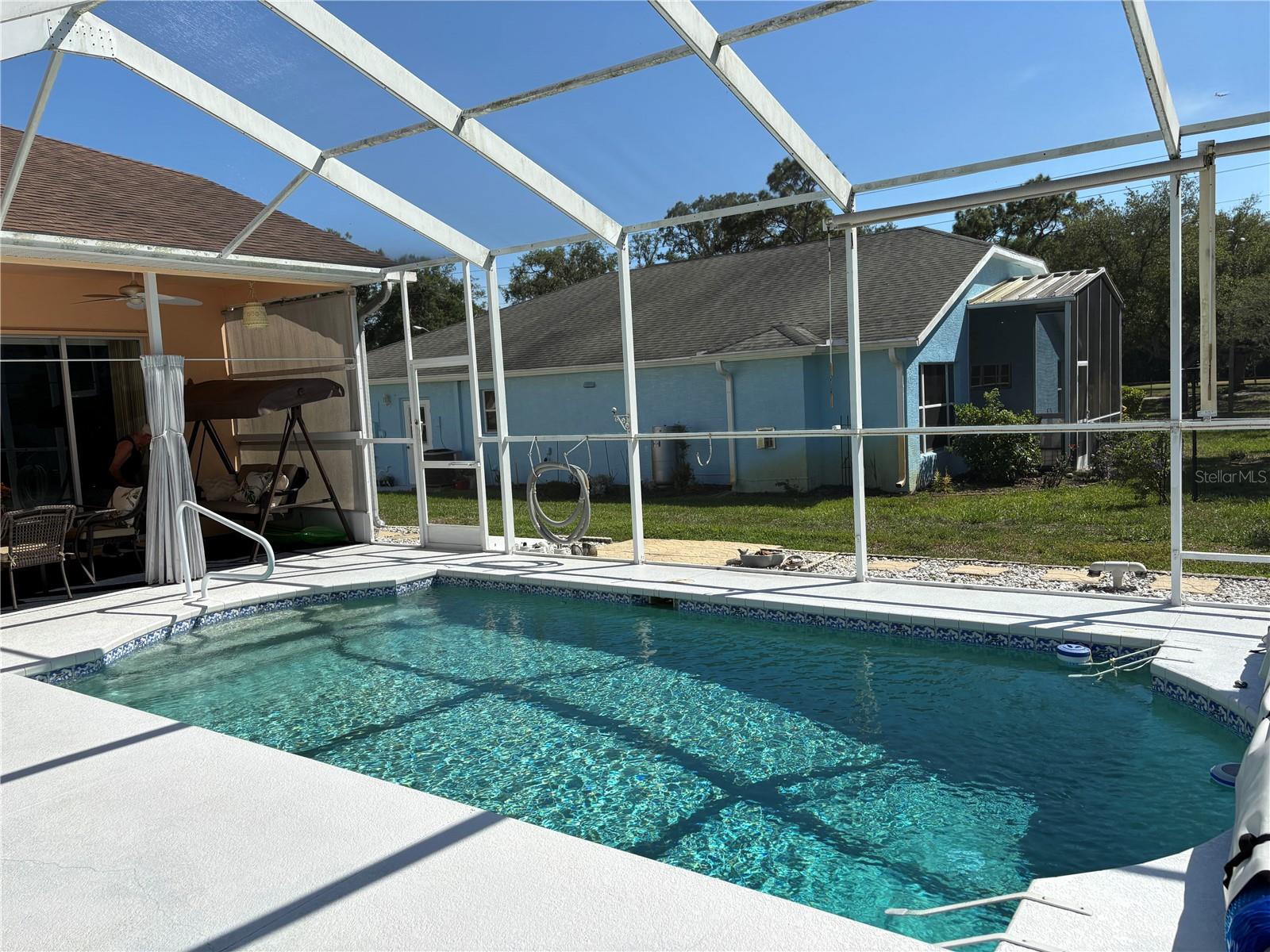 Listing photo id 41 for 13339 Amberwood Street
