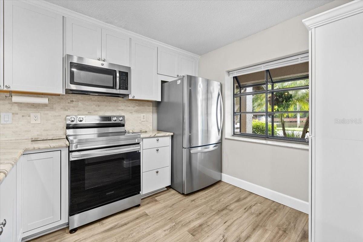 Image 10 of 43 For 7633 Piping Rock Court 7633