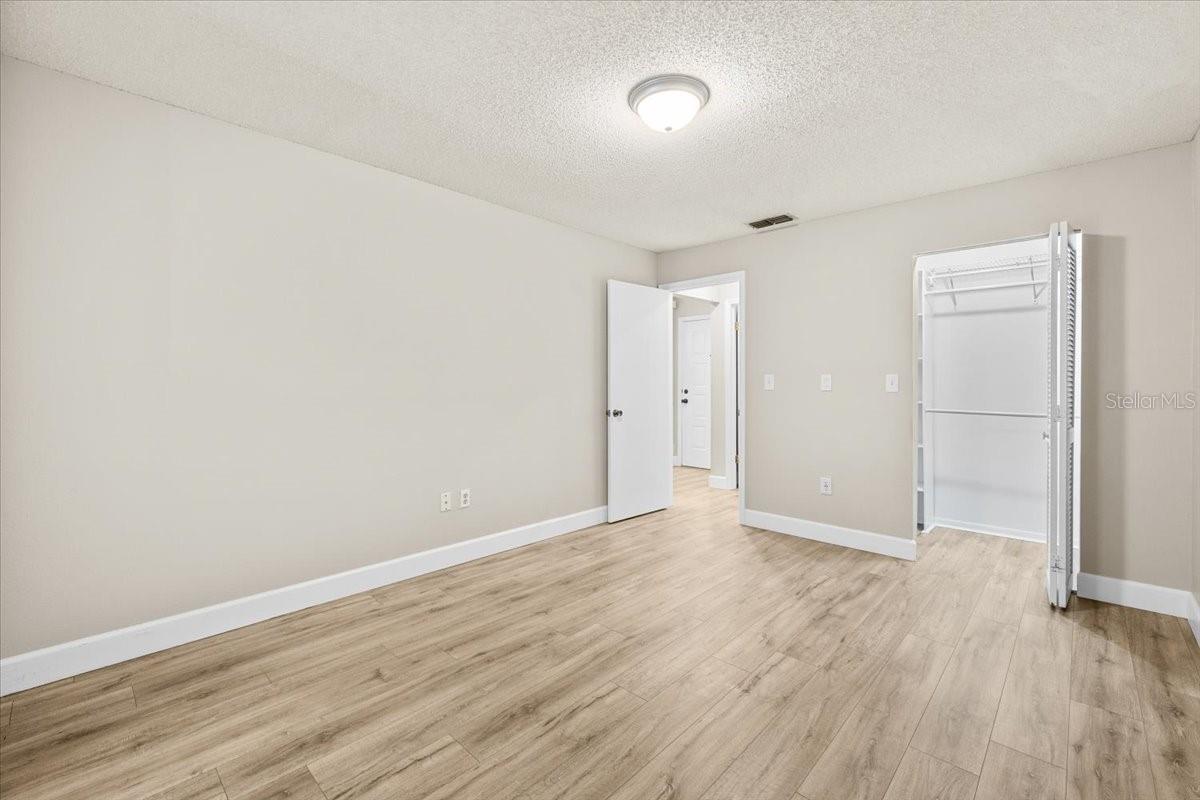 Image 18 of 43 For 7633 Piping Rock Court 7633