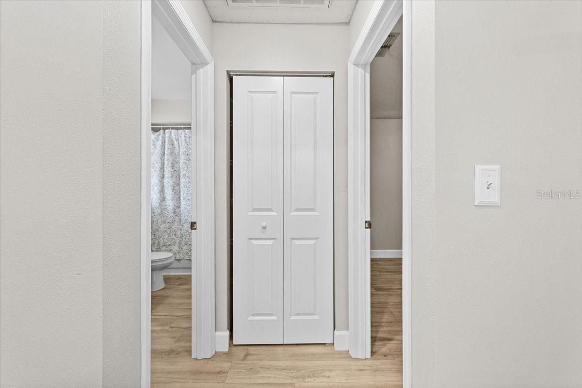 Image 21 of 43 For 7633 Piping Rock Court 7633