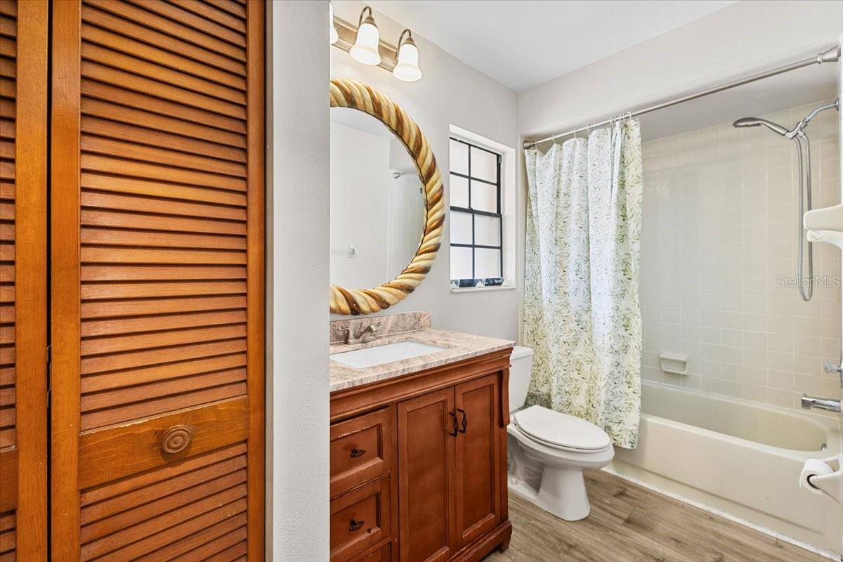 Image 22 of 43 For 7633 Piping Rock Court 7633