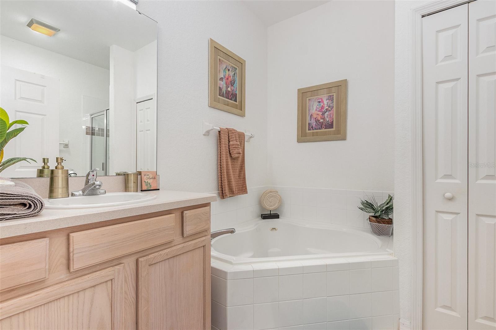 Image 17 of 21 For 908 Andalusia Loop