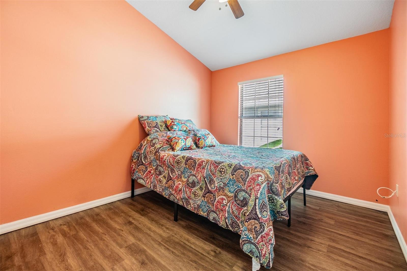 Listing photo id 21 for 6736 Breezy Palm Drive