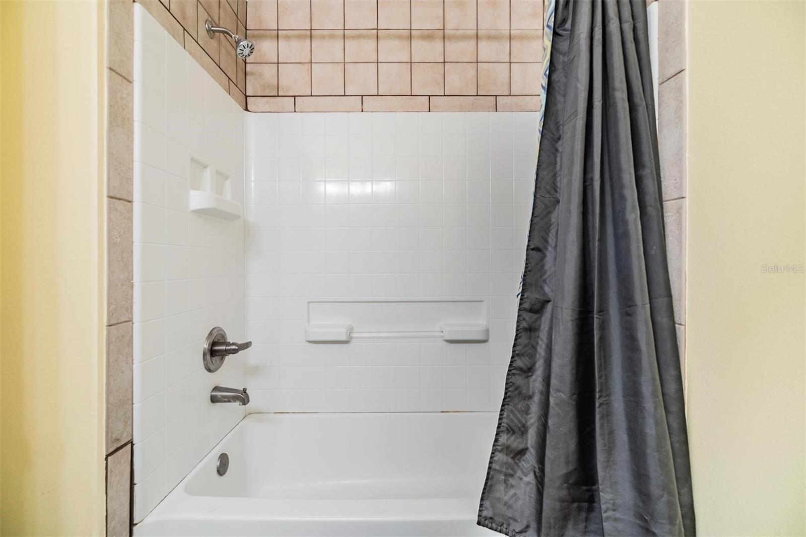 Listing photo id 23 for 6736 Breezy Palm Drive
