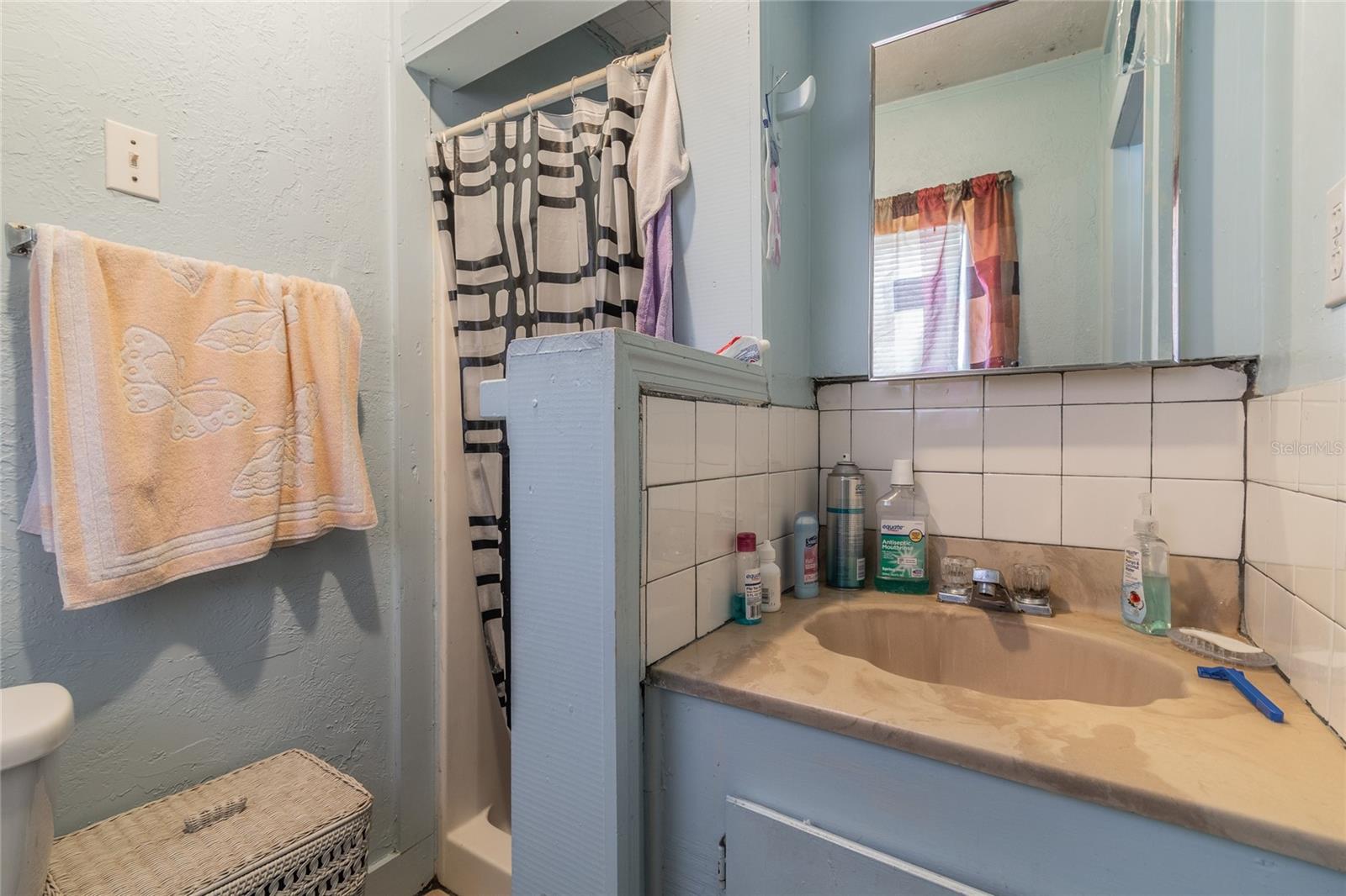 Image 11 of 79 For 4059 Orange Avenue Se