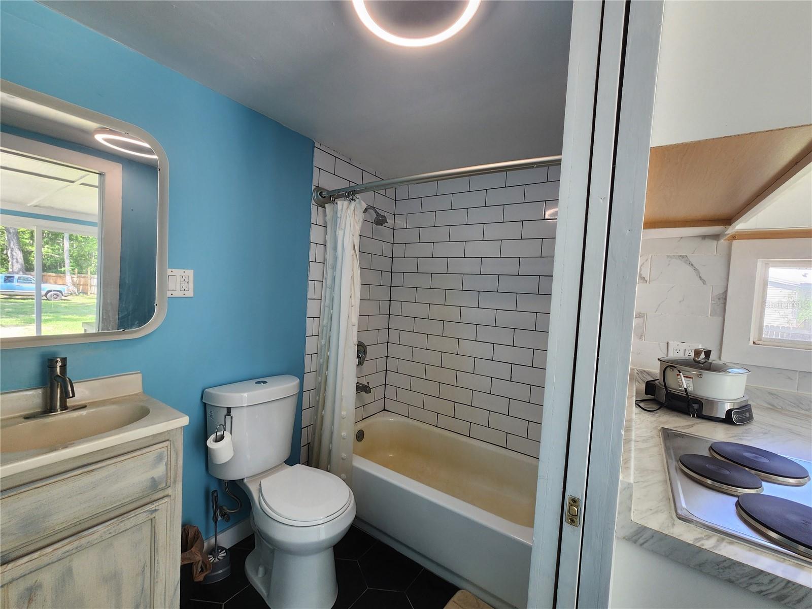 Listing photo id 11 for 7576 Bobcat Point