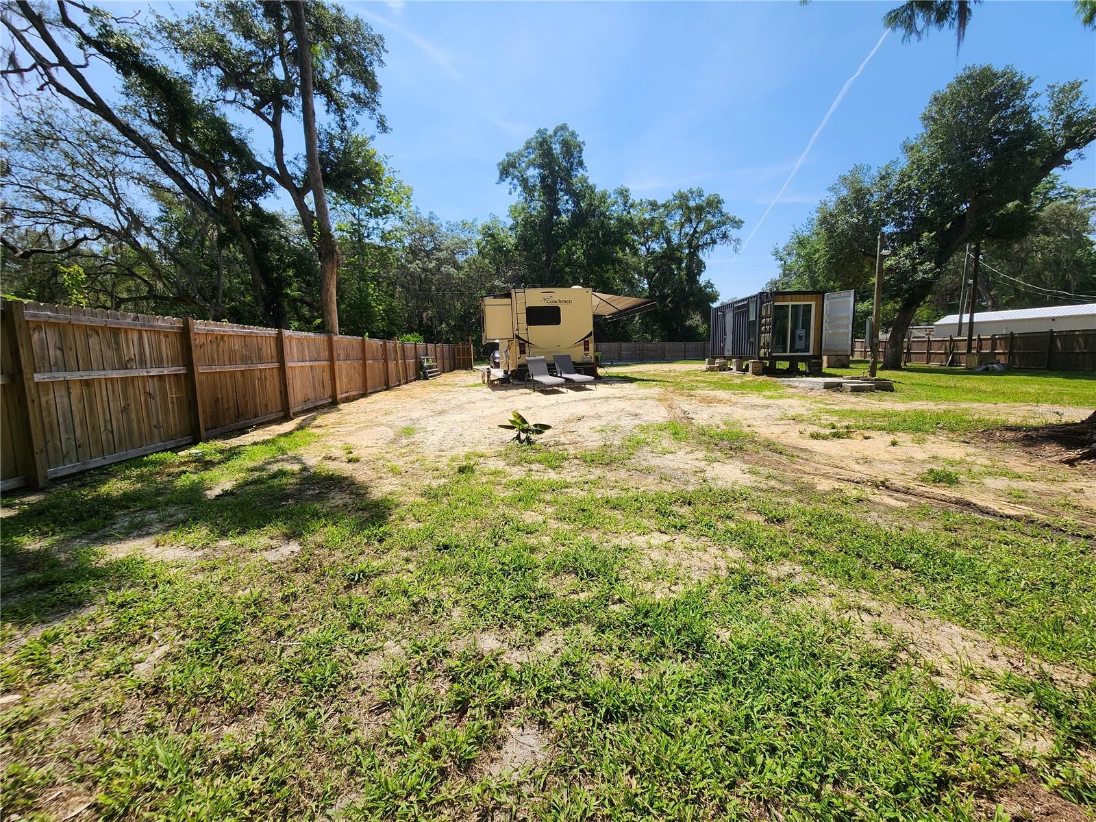 Listing photo id 12 for 7576 Bobcat Point