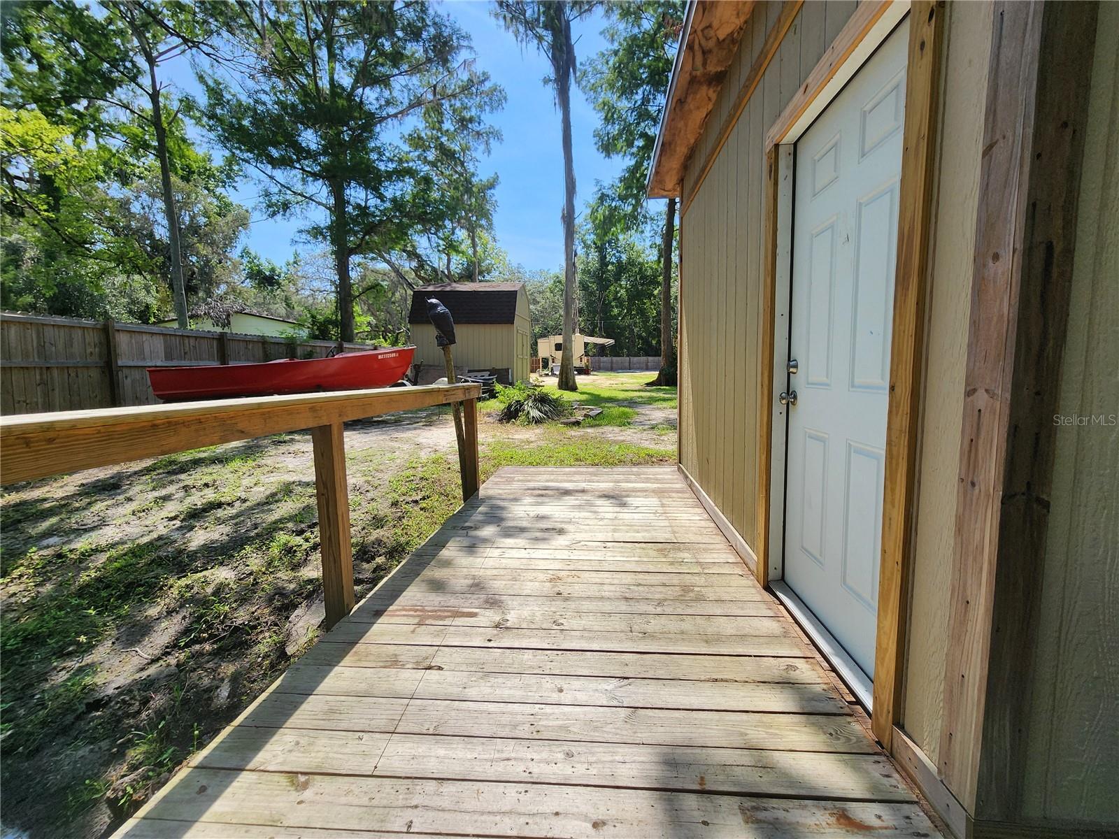 Listing photo id 14 for 7576 Bobcat Point