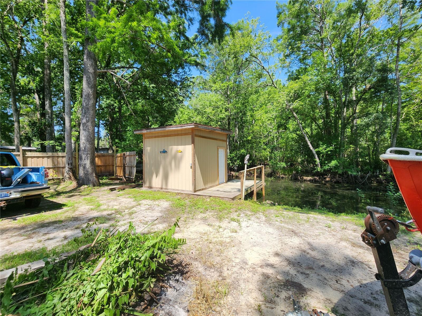 Listing photo id 16 for 7576 Bobcat Point