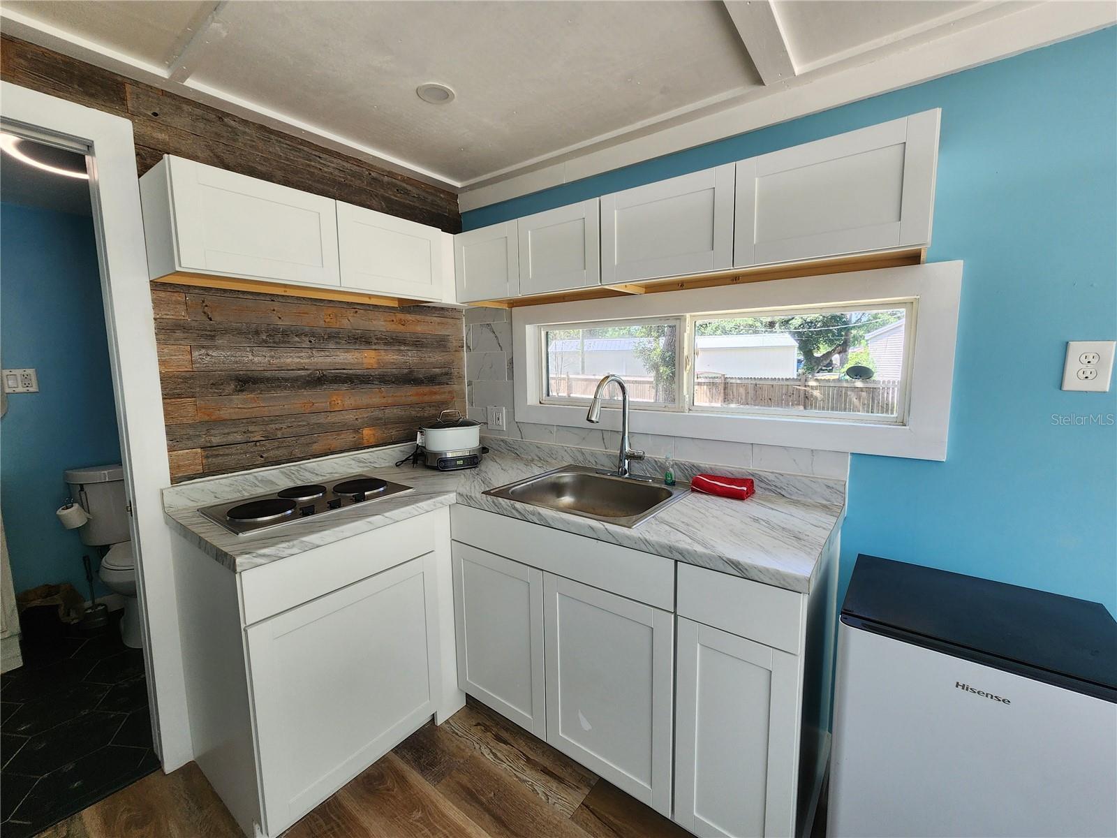 Listing photo id 5 for 7576 Bobcat Point
