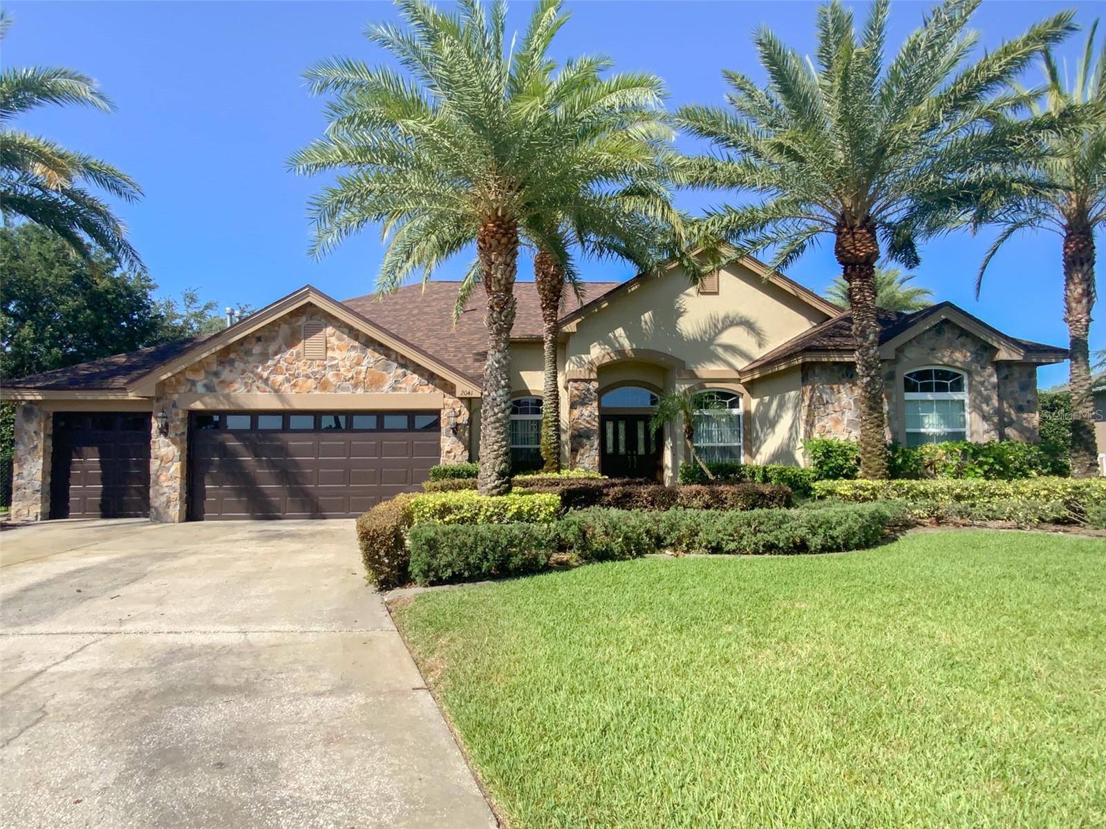 Listing photo id 0 for 2041 Gold Dust Court
