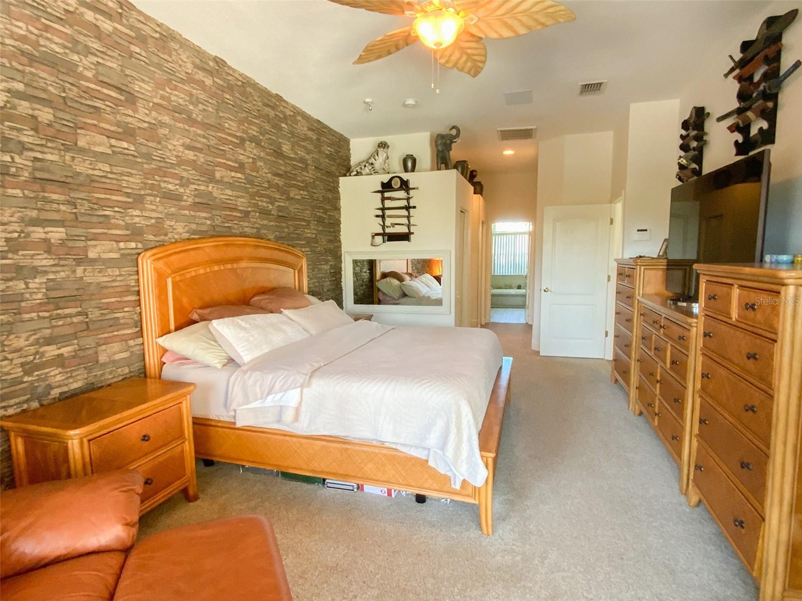 Listing photo id 41 for 2041 Gold Dust Court