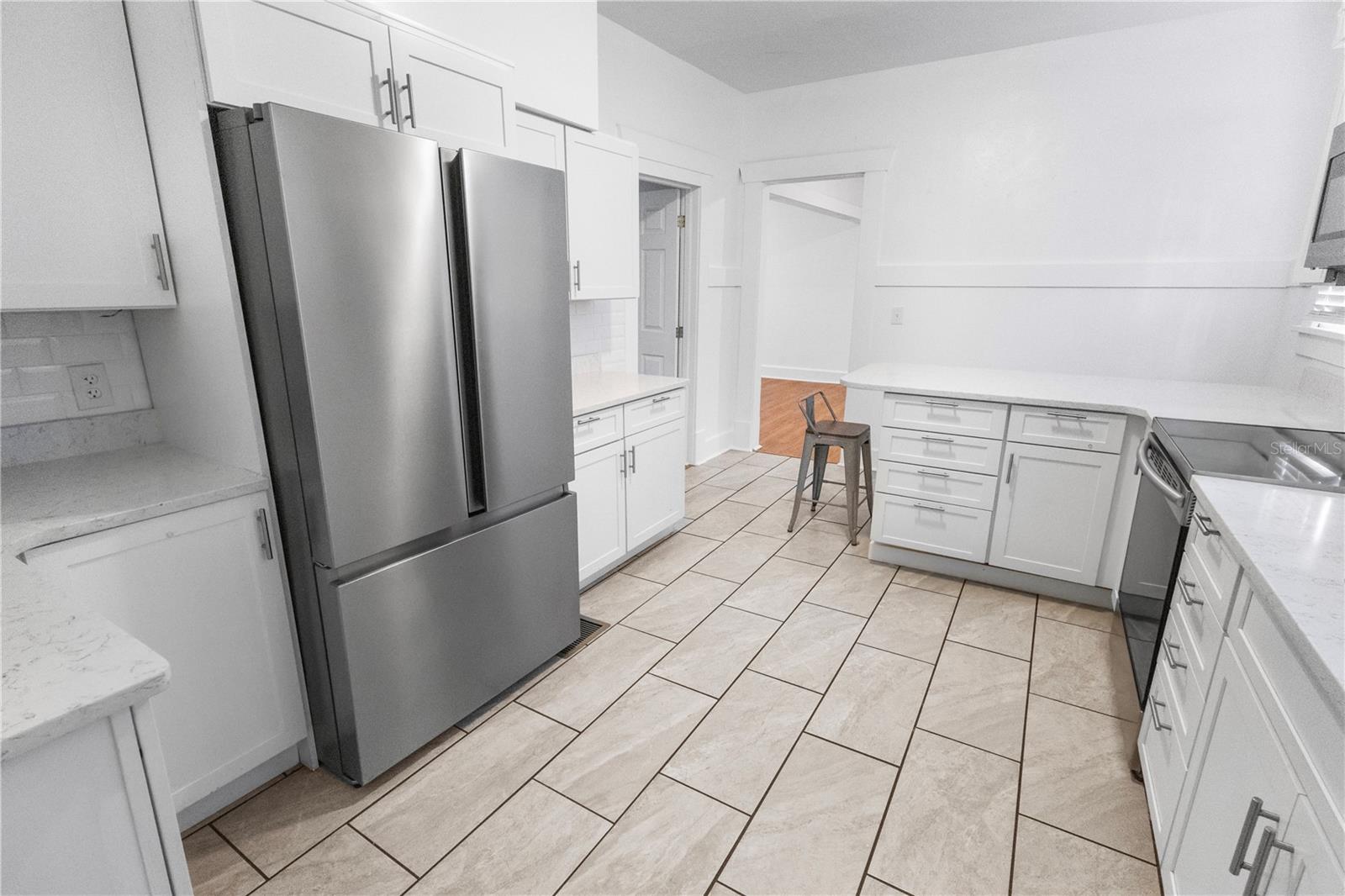 Image 10 of 44 For 2312 Highland Street S