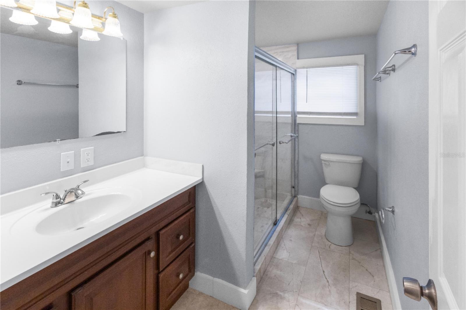 Image 17 of 44 For 2312 Highland Street S