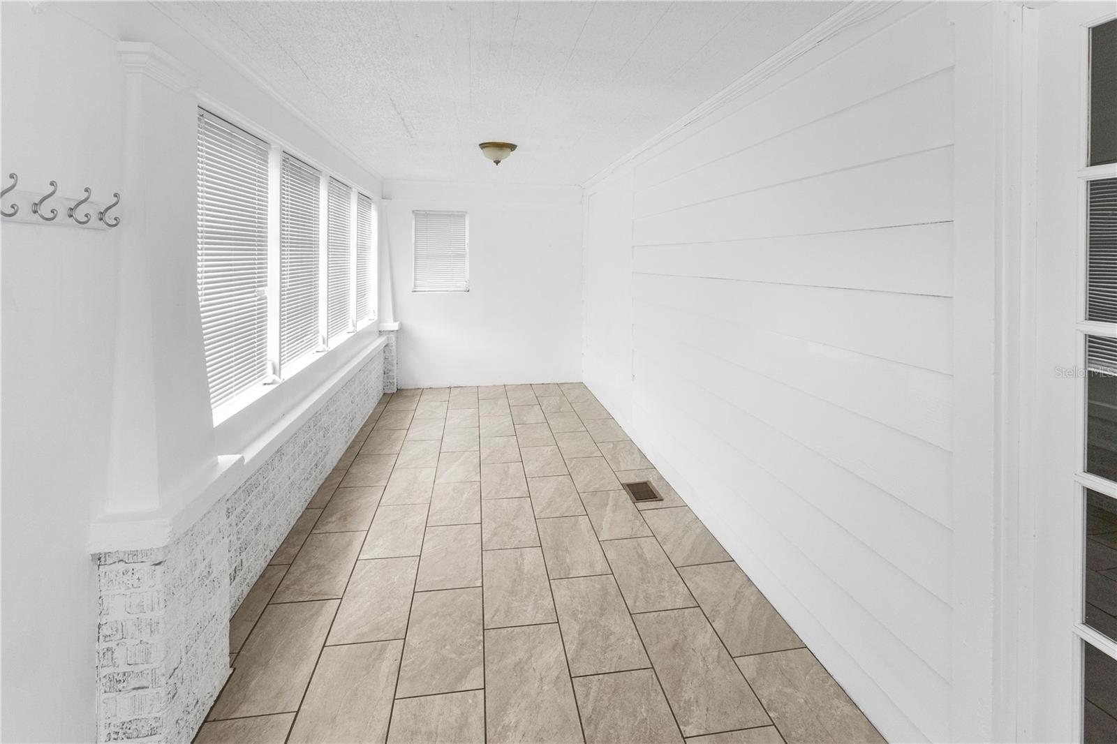 Image 4 of 44 For 2312 Highland Street S