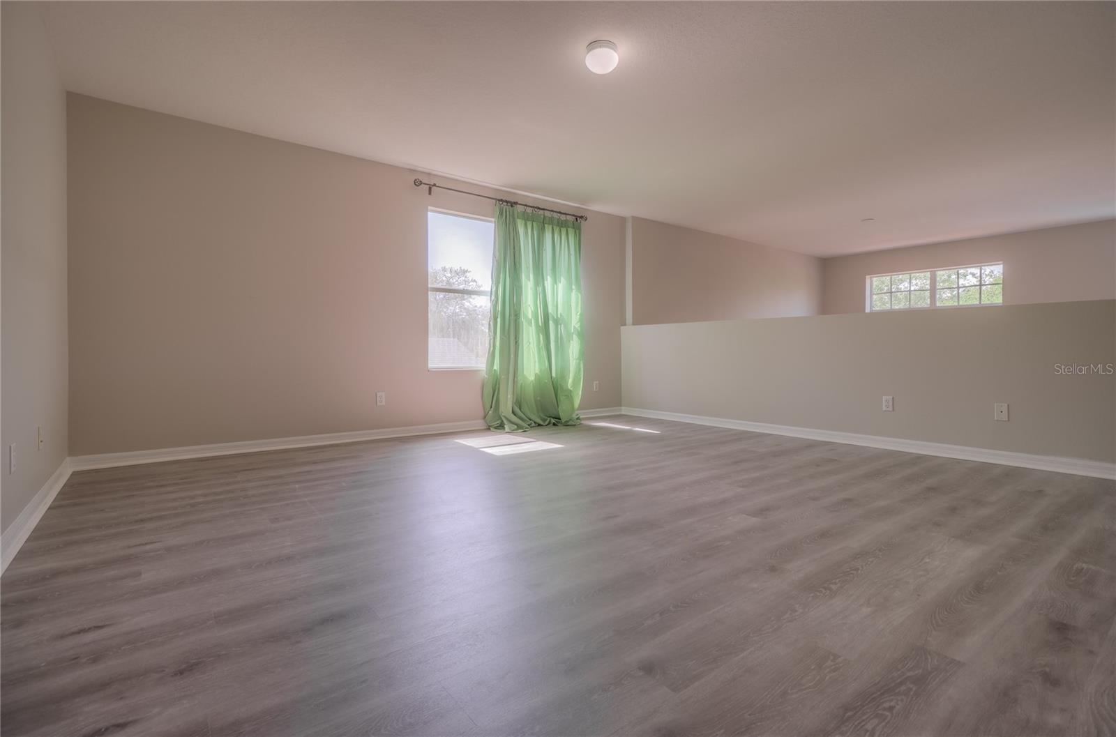 Image 35 of 85 For 20513 Sultana Court