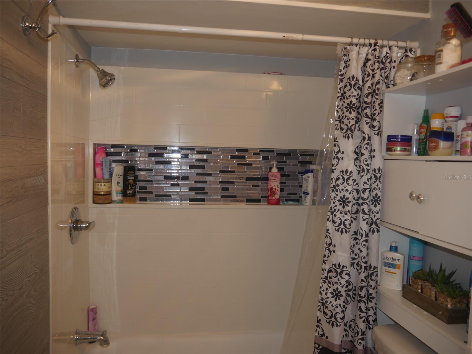 Image 18 of 41 For 4230 Richmere Drive 4230