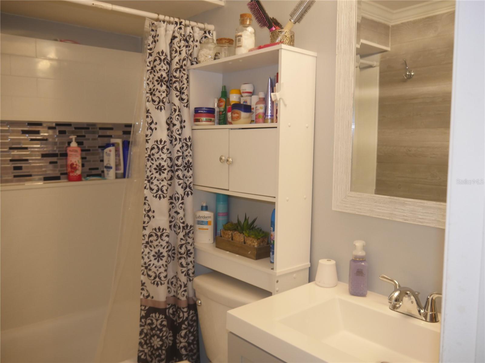 Image 20 of 41 For 4230 Richmere Drive 4230