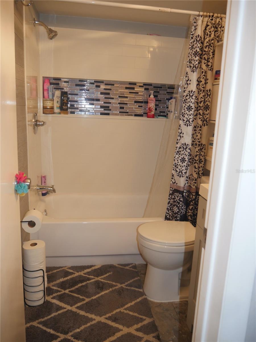 Image 21 of 41 For 4230 Richmere Drive 4230