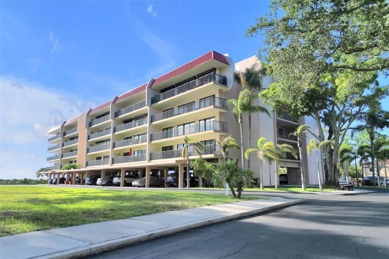 Image 51 of 62 For 2700 Bayshore Boulevard 11308