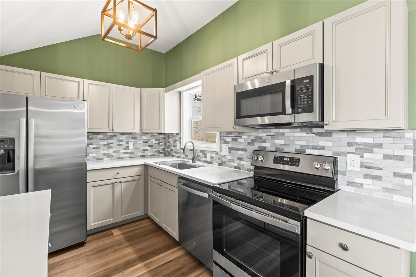Listing photo id 11 for 12516 Cobble Stone Drive