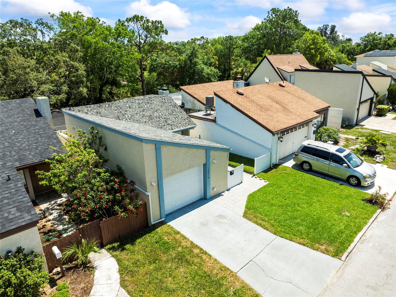 Listing photo id 29 for 12516 Cobble Stone Drive