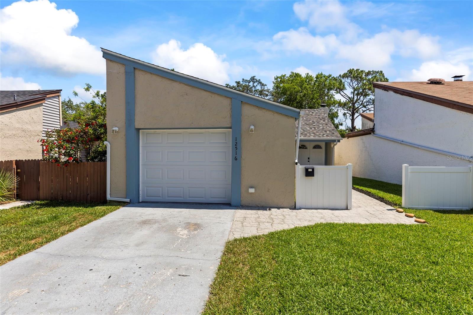 Listing photo id 33 for 12516 Cobble Stone Drive