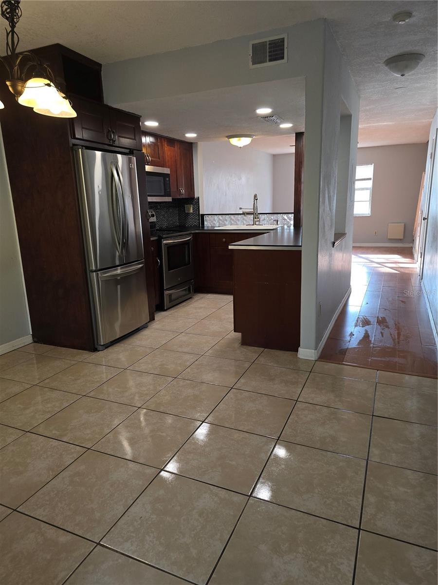 Details for 7168 Bank Drive 7168, TAMPA, FL 33617