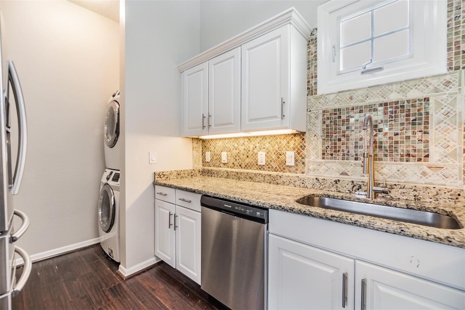Image 23 of 37 For 501 Knights Run Avenue 6104