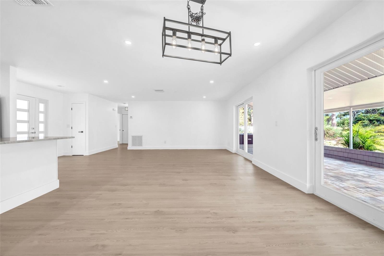 Image 12 of 38 For 8433 101st Avenue