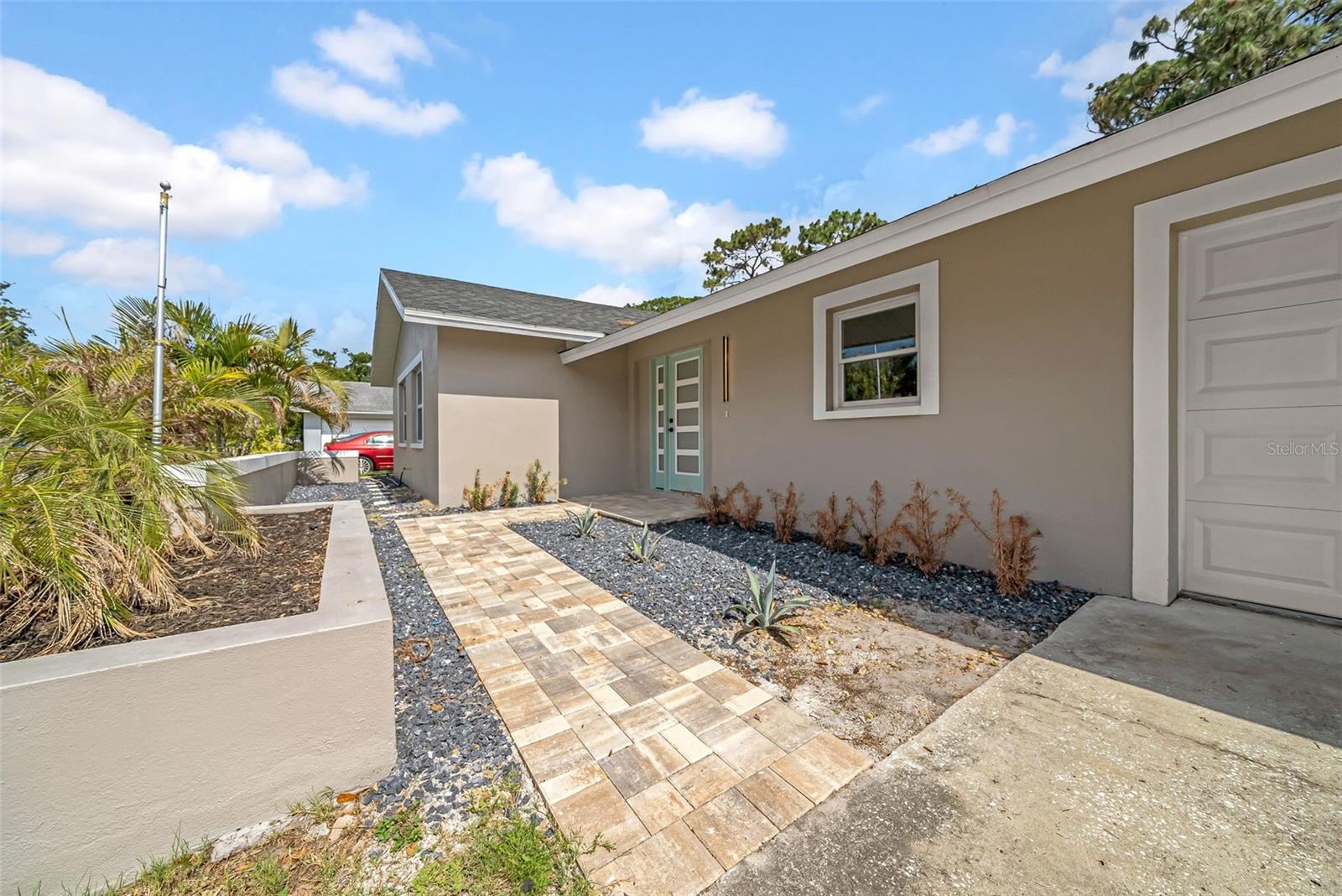 Image 4 of 38 For 8433 101st Avenue