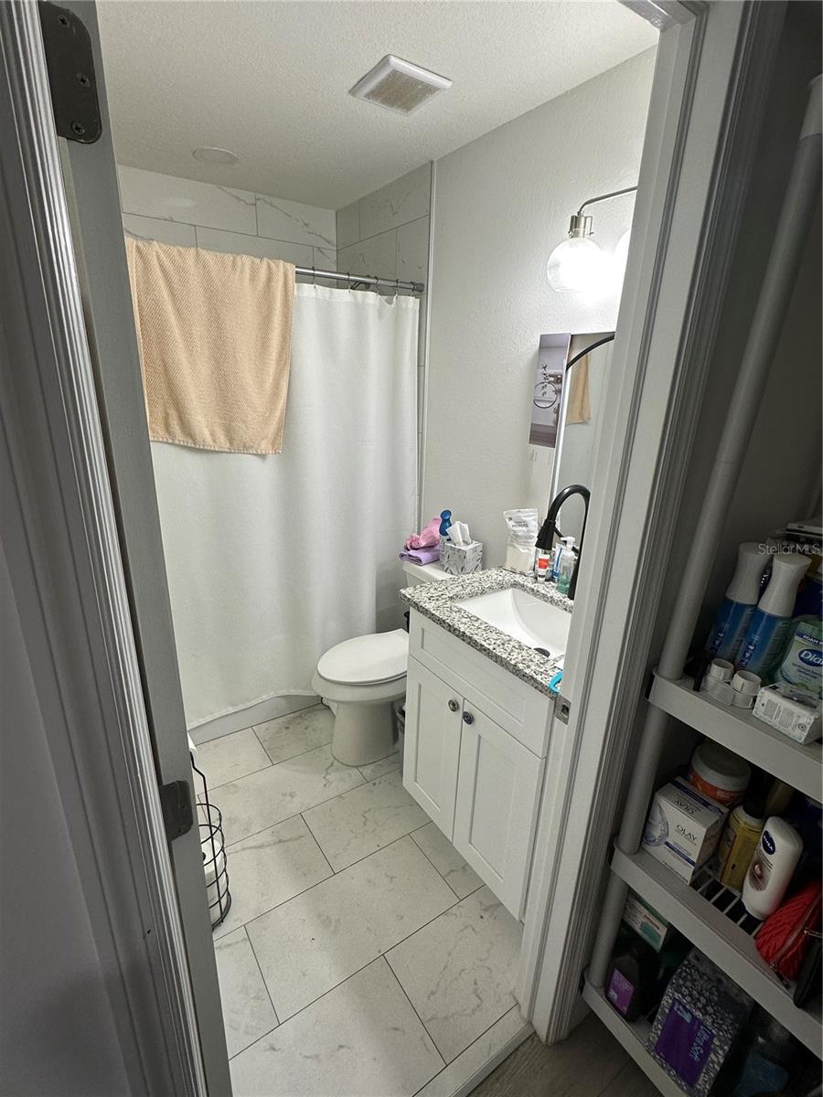 Image 4 of 8 For 601 Hercules Avenue 1008