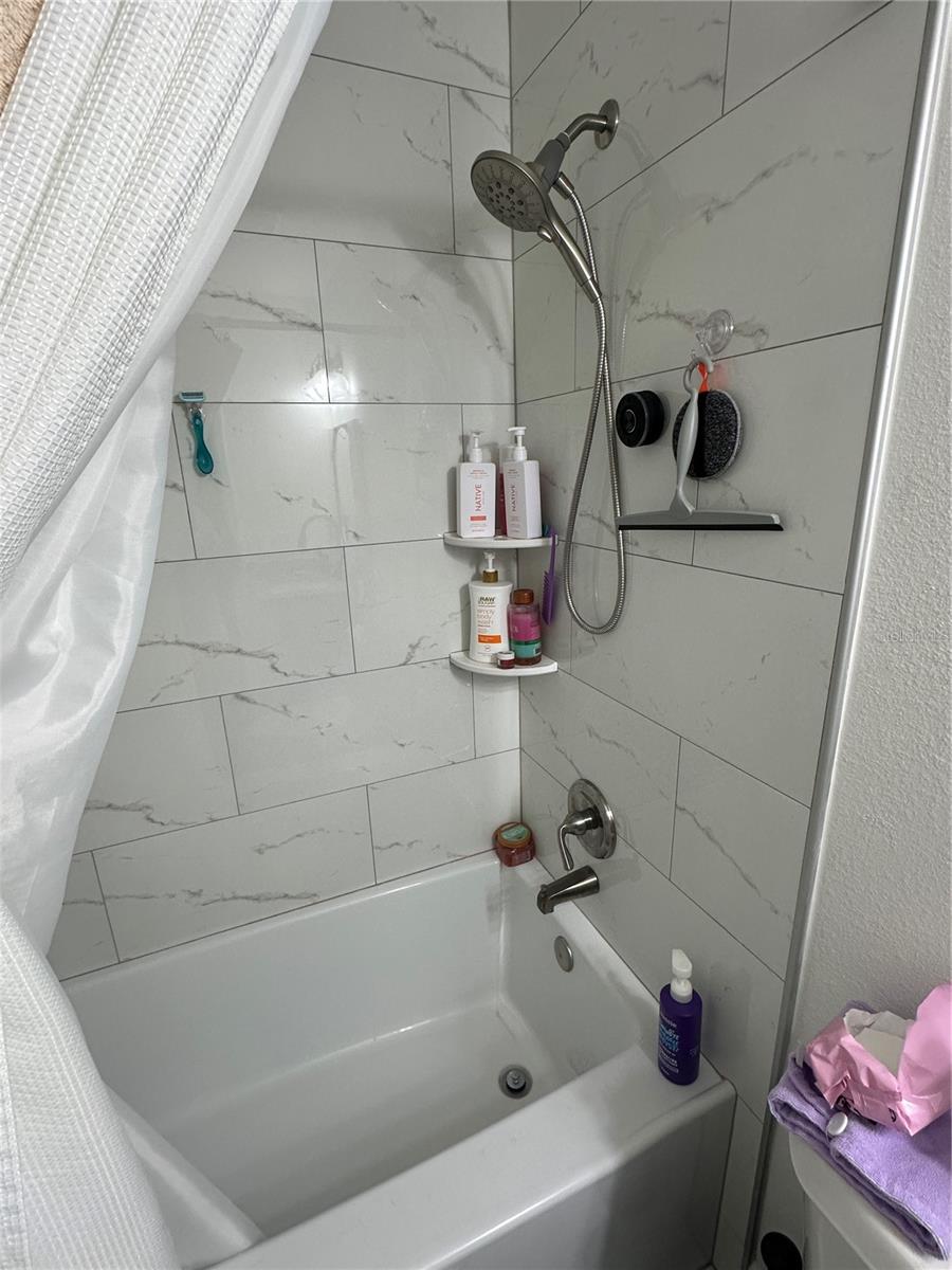 Image 5 of 8 For 601 Hercules Avenue 1008