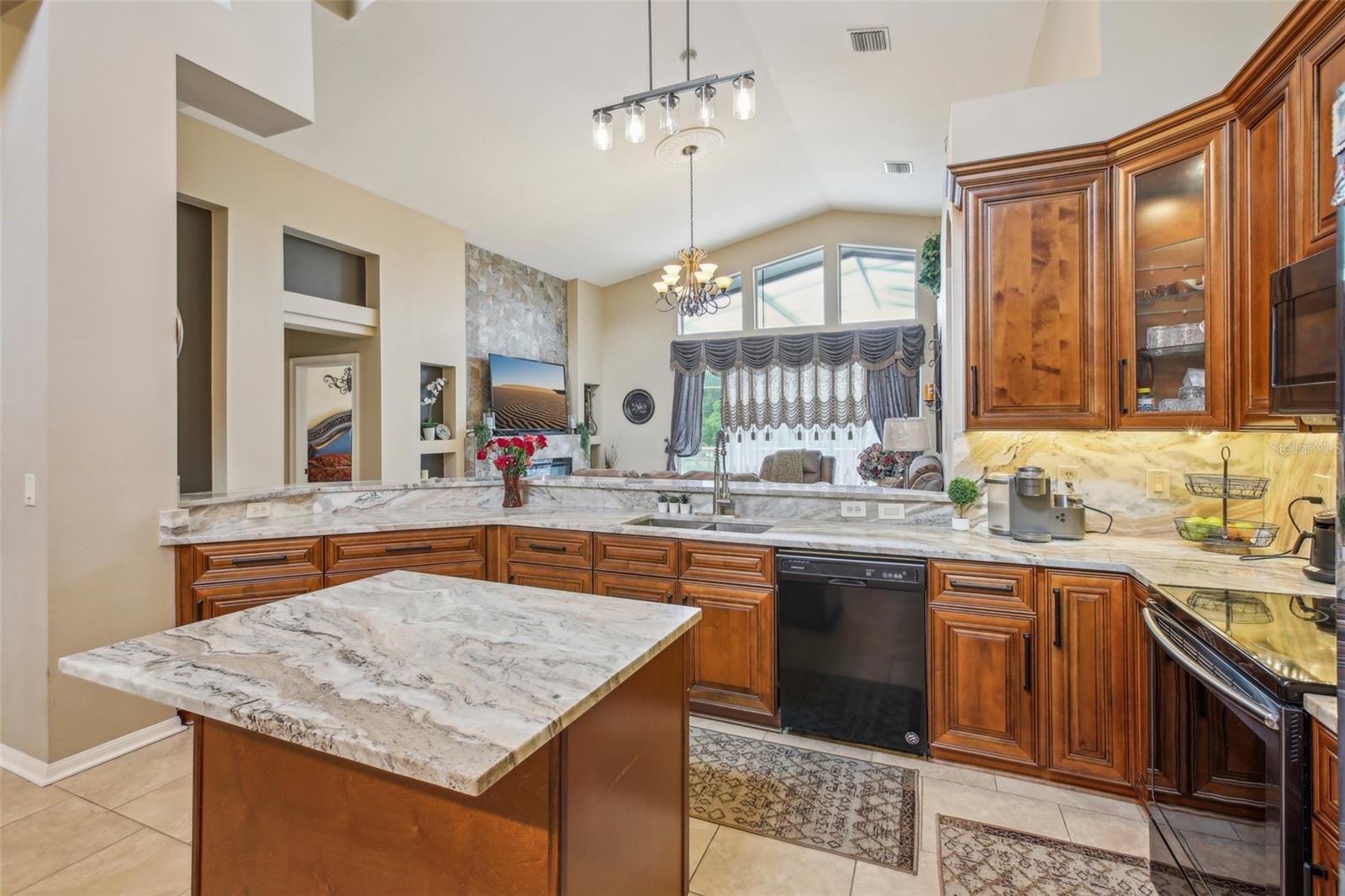 Image 18 of 51 For 8124 Brinegar Circle