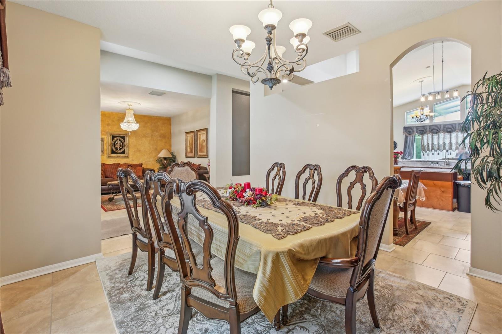 Image 21 of 51 For 8124 Brinegar Circle