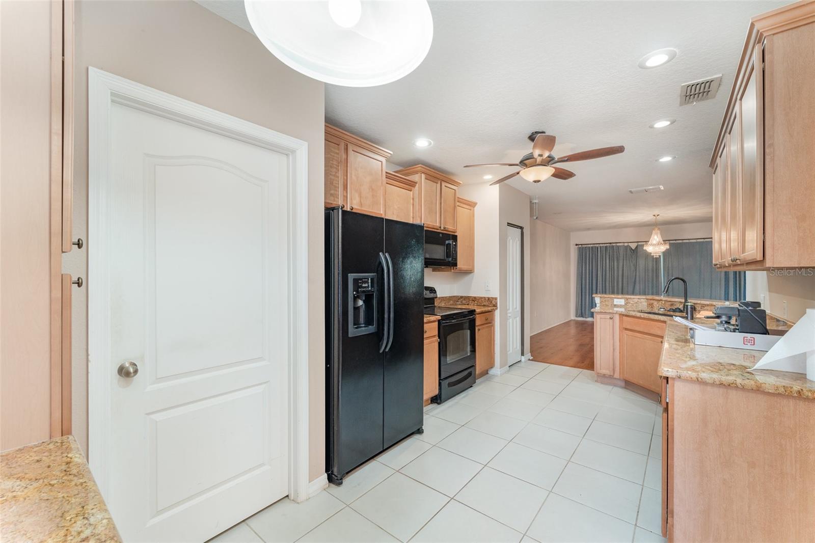 Image 12 of 25 For 6898 Glenbrook Drive