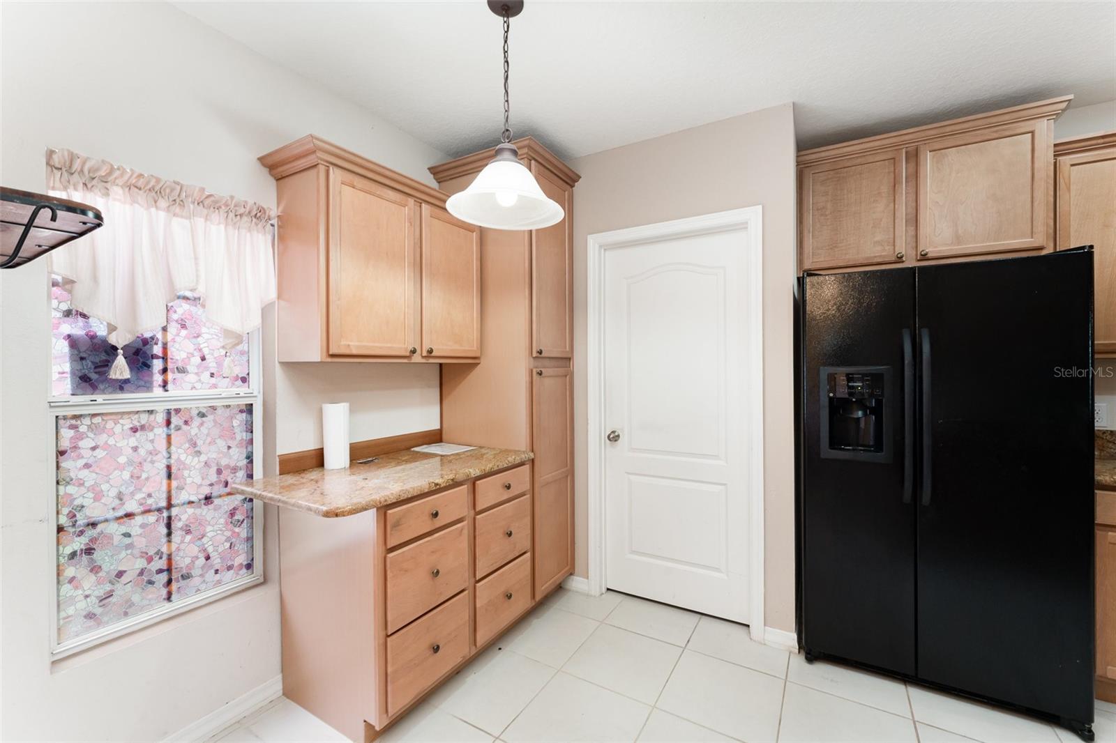 Image 14 of 25 For 6898 Glenbrook Drive
