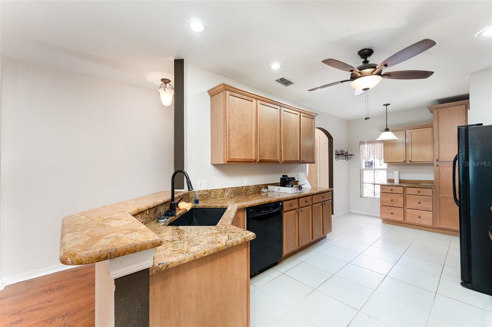 Image 15 of 25 For 6898 Glenbrook Drive