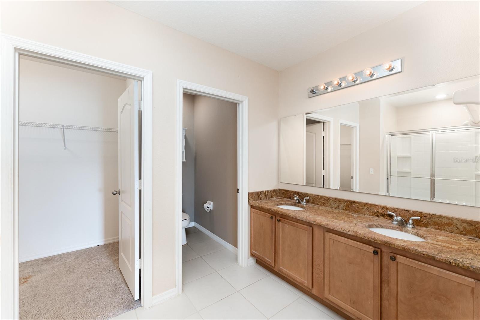 Image 18 of 25 For 6898 Glenbrook Drive