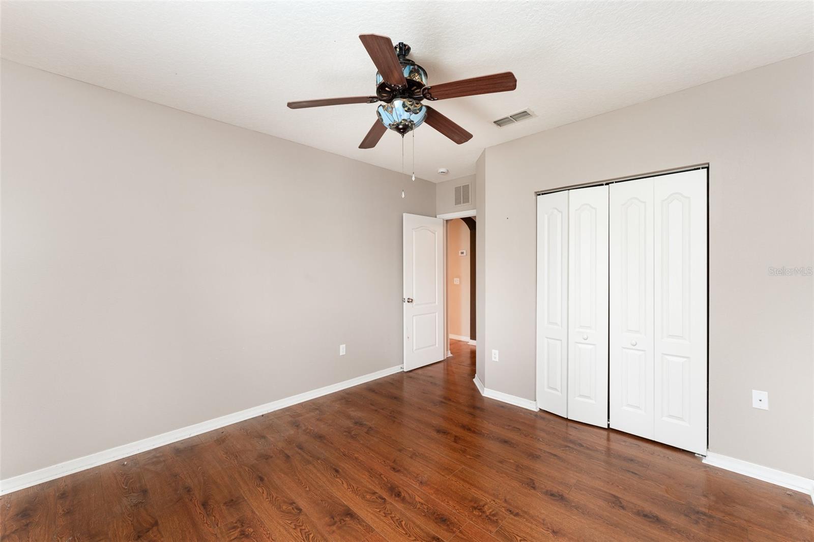 Image 20 of 25 For 6898 Glenbrook Drive