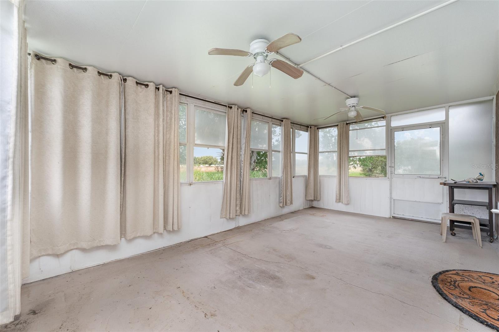 Image 24 of 25 For 6898 Glenbrook Drive