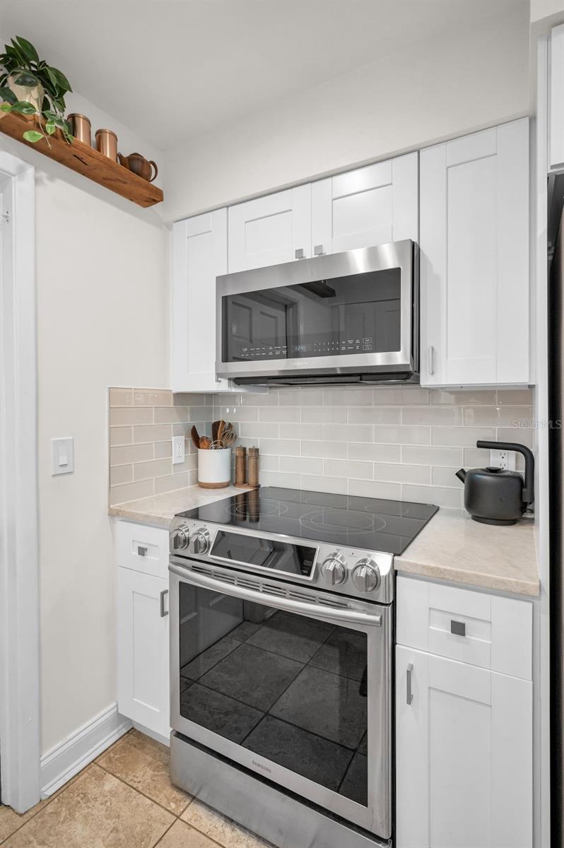Image 27 of 67 For 9952 111th Street